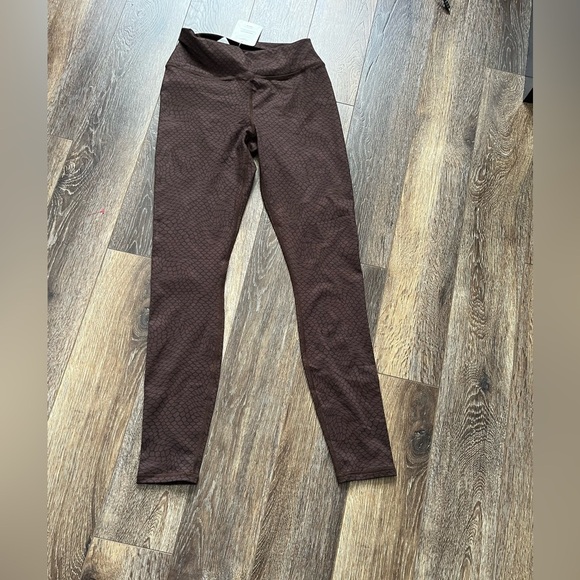 NEW NWT FABLETICS OASIS HIGH WAISTED LEGGING PANTS CACAO WARPED NWT (s) - Picture 1 of 7
